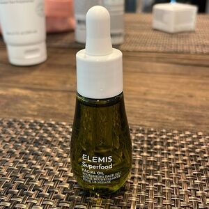 NEW Elemis Superfood Facial Oil